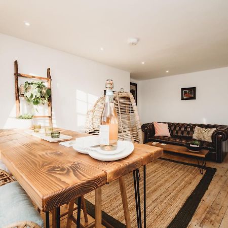 Appartamento Pass The Keys Stylish 2 Bed Eco Flat In The Heart Of Bath Esterno foto