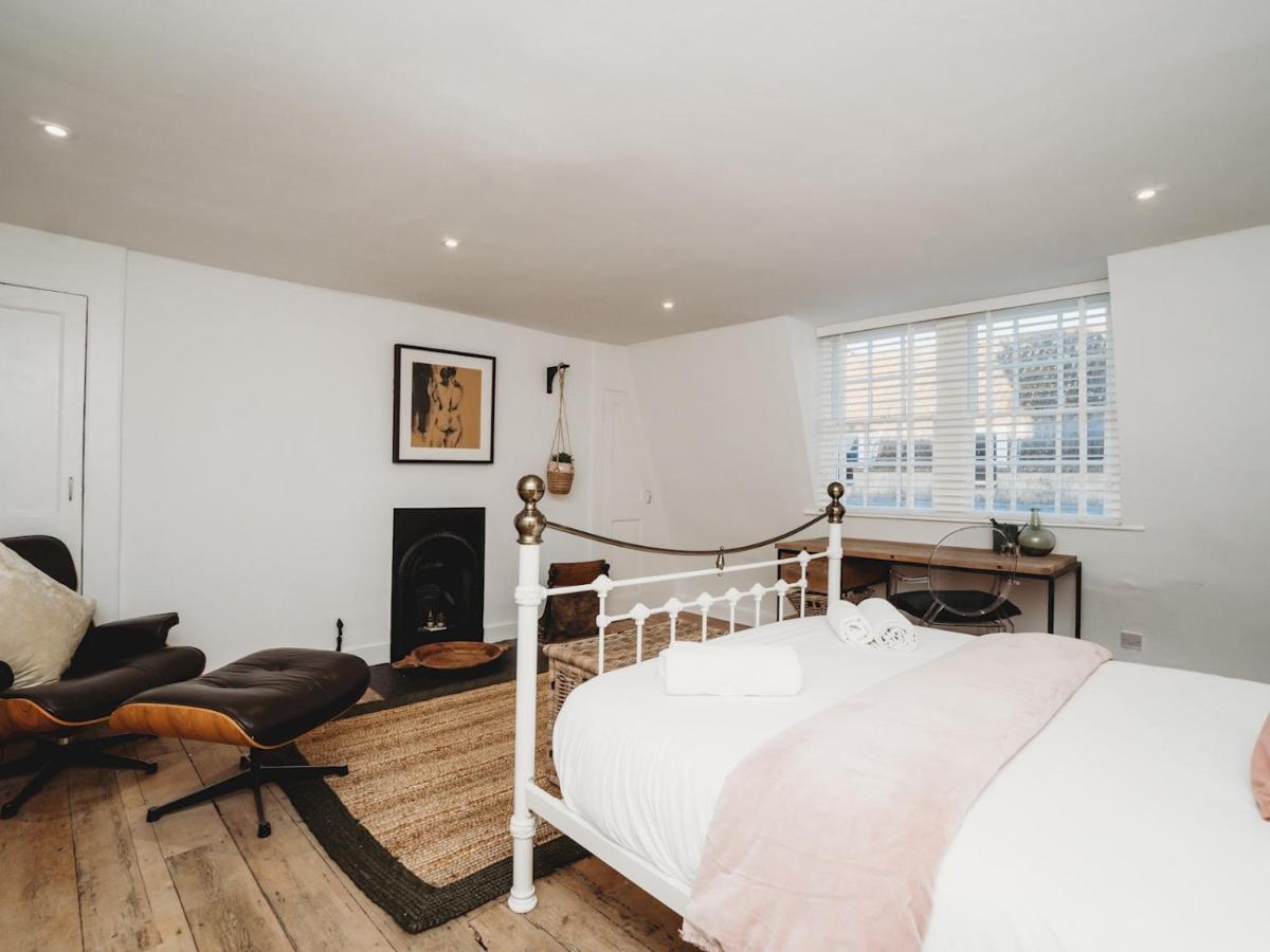 Appartamento Pass The Keys Stylish 2 Bed Eco Flat In The Heart Of Bath Esterno foto