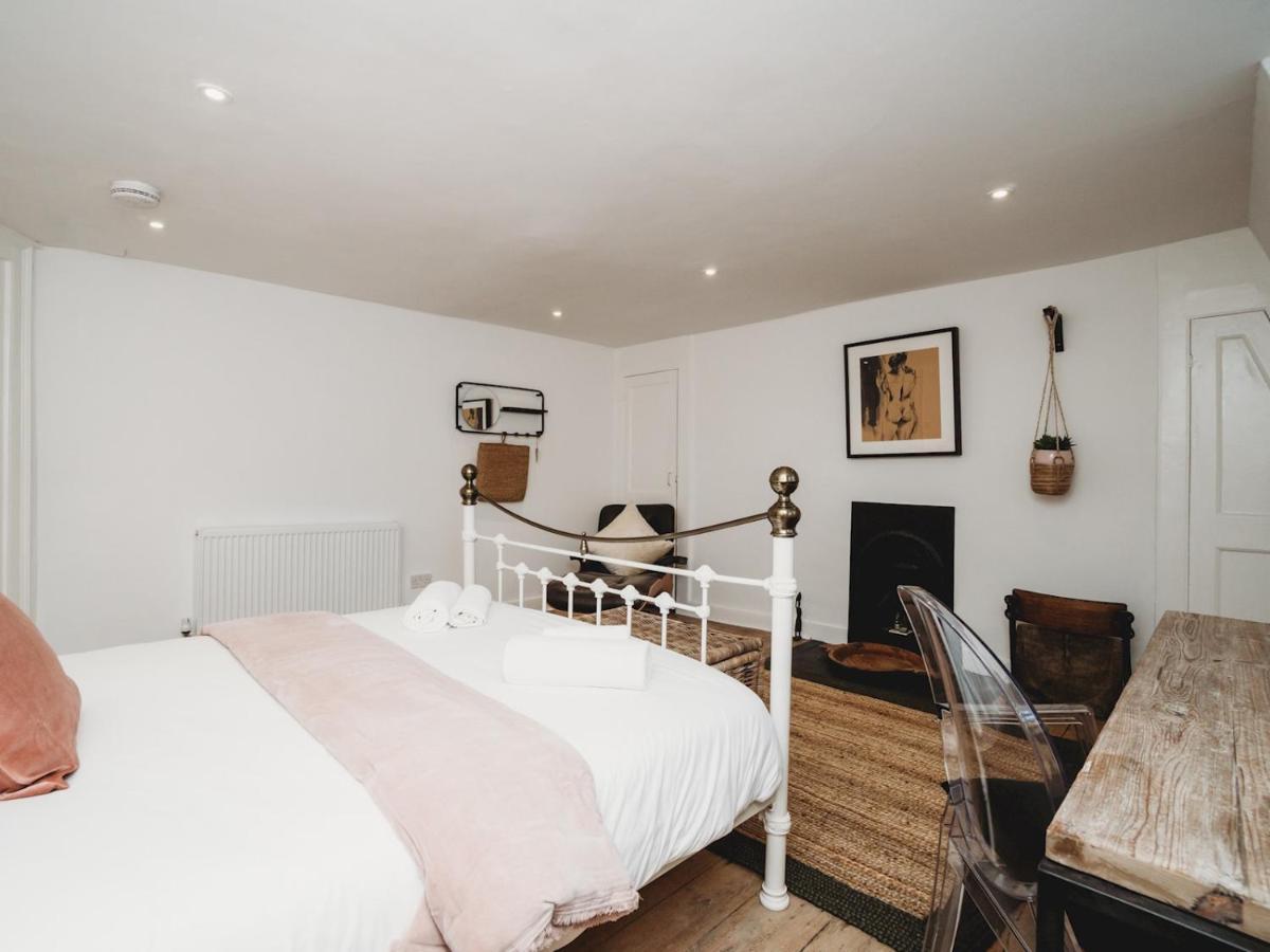 Appartamento Pass The Keys Stylish 2 Bed Eco Flat In The Heart Of Bath Esterno foto