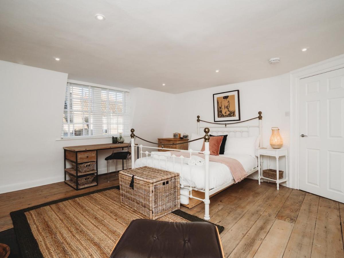 Appartamento Pass The Keys Stylish 2 Bed Eco Flat In The Heart Of Bath Esterno foto