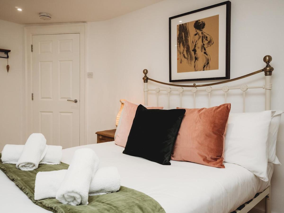 Appartamento Pass The Keys Stylish 2 Bed Eco Flat In The Heart Of Bath Esterno foto
