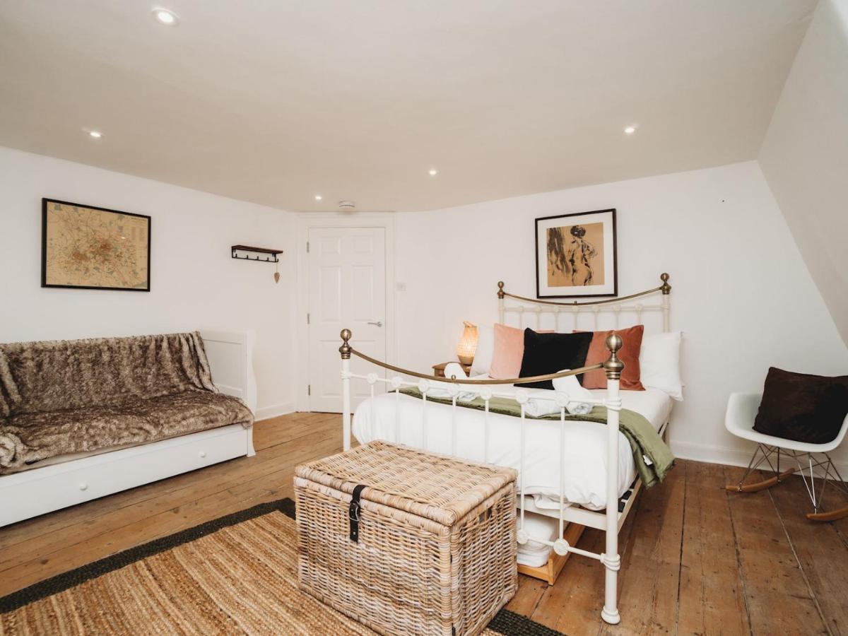 Appartamento Pass The Keys Stylish 2 Bed Eco Flat In The Heart Of Bath Esterno foto