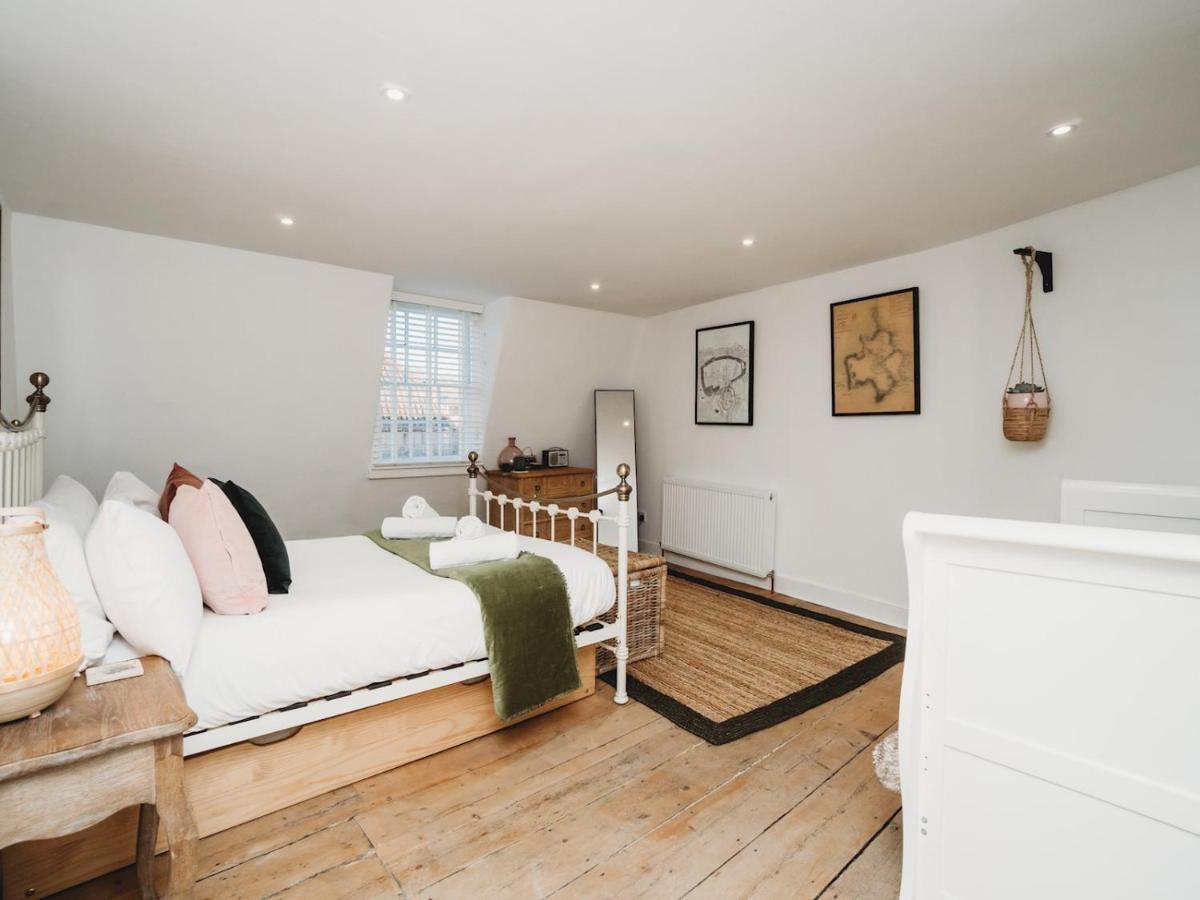 Appartamento Pass The Keys Stylish 2 Bed Eco Flat In The Heart Of Bath Esterno foto