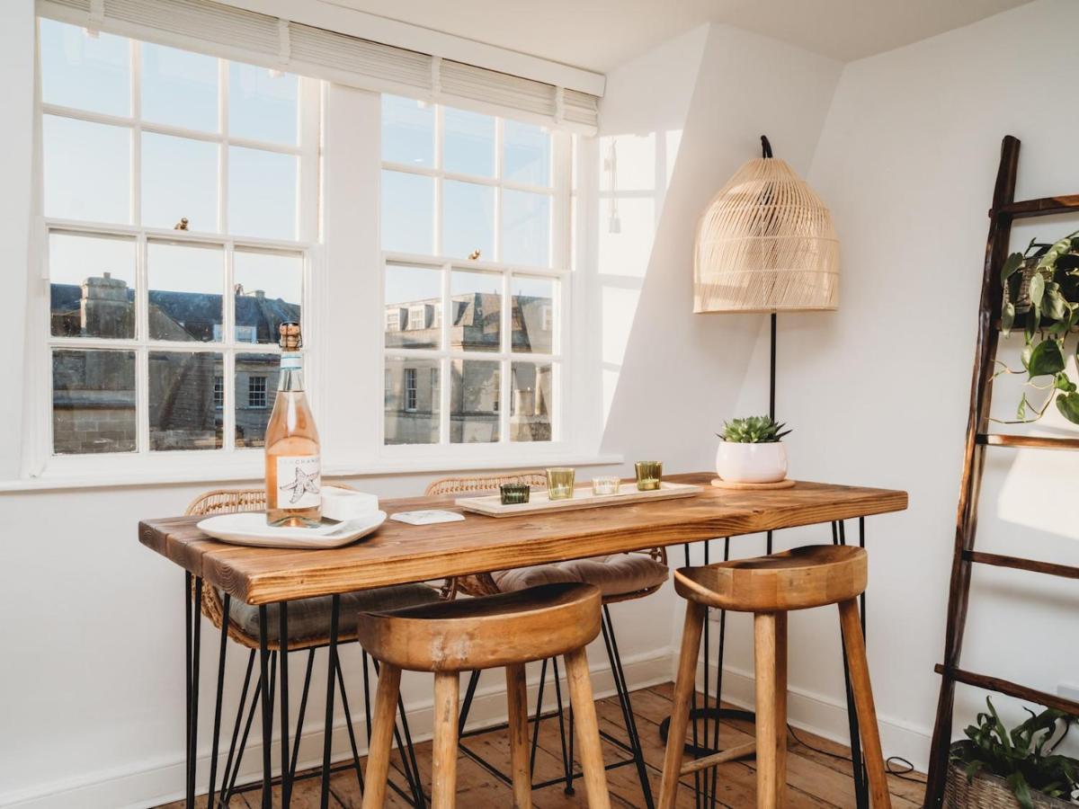 Appartamento Pass The Keys Stylish 2 Bed Eco Flat In The Heart Of Bath Esterno foto